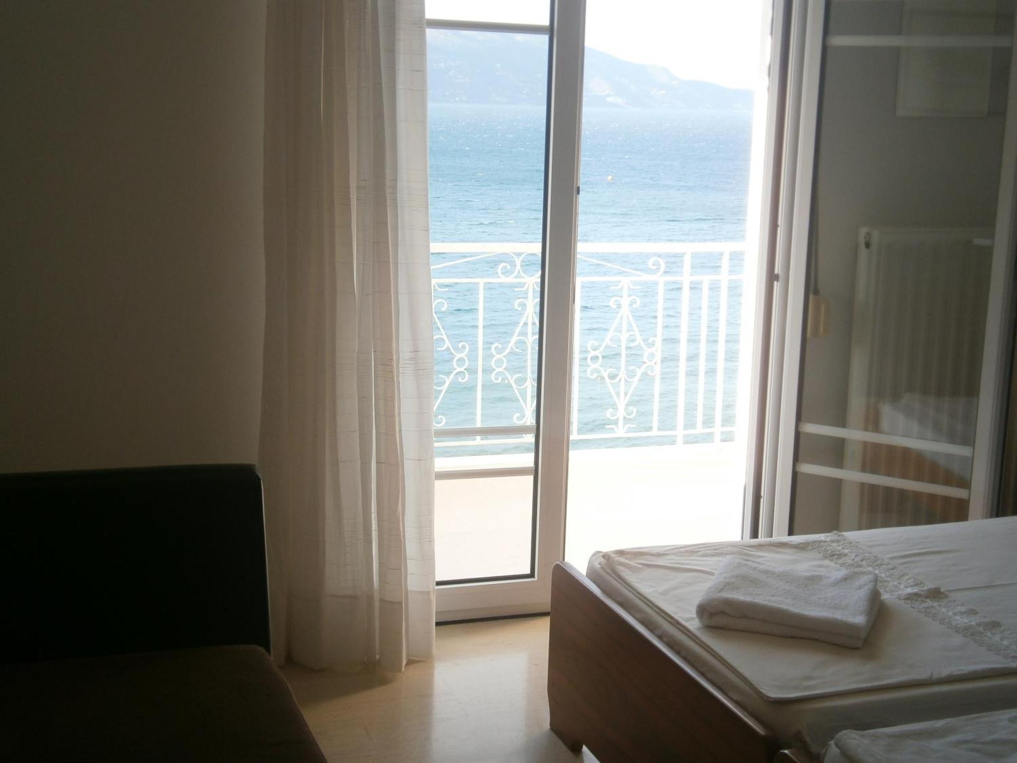 Dimitra Apartments K كومينو الغرفة الصورة